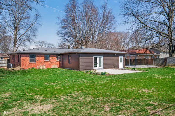 $290,000 | 5483 East Karlsway Drive, Columbus, IN 47201
