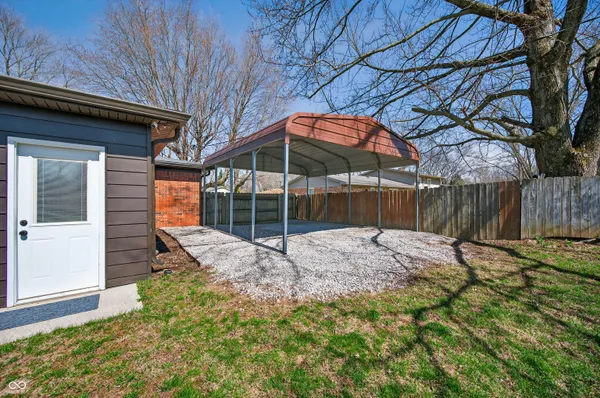 $290,000 | 5483 East Karlsway Drive, Columbus, IN 47201