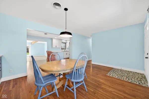 $290,000 | 5483 East Karlsway Drive, Columbus, IN 47201