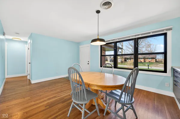 $290,000 | 5483 East Karlsway Drive, Columbus, IN 47201