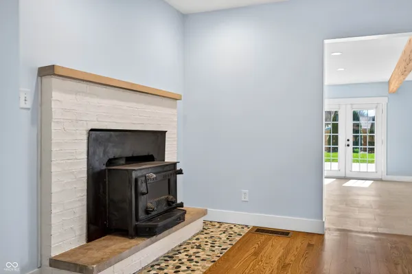 $290,000 | 5483 East Karlsway Drive, Columbus, IN 47201