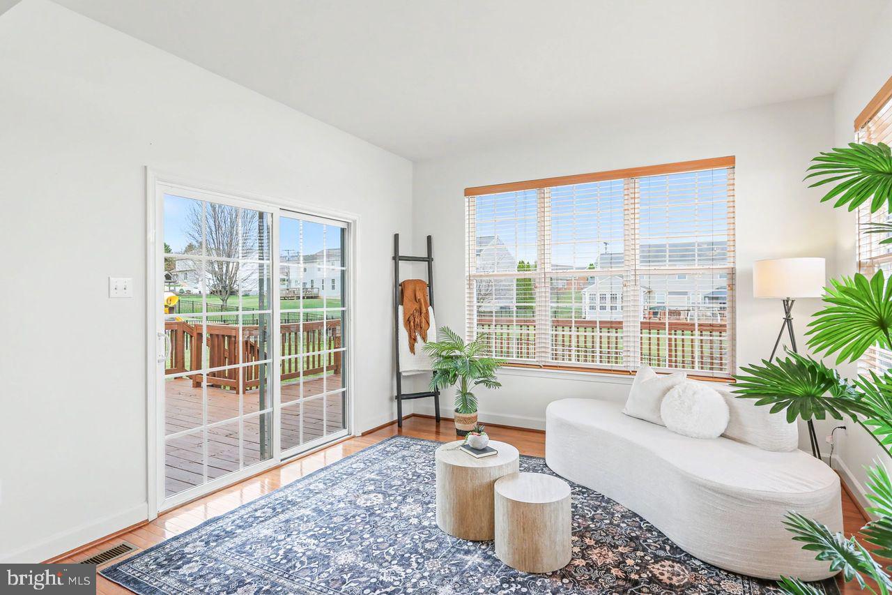 35 Vista Loop Hanover, PA 17331 - Photo 16 of 37 a living room with furniture and a potted plant