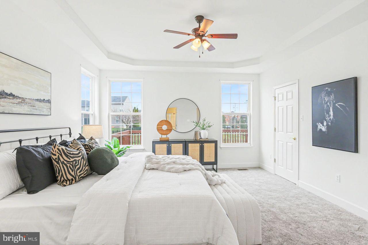 35 Vista Loop Hanover, PA 17331 - Photo 19 of 37 a bedroom with a large bed and a window