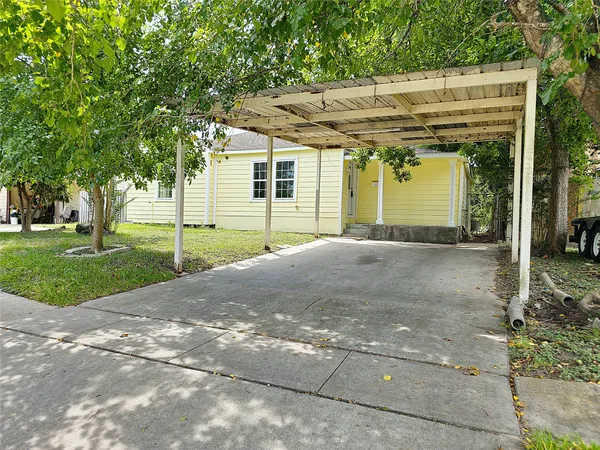 $175,000 | 1003 West Hart Avenue, Pasadena, TX 77506