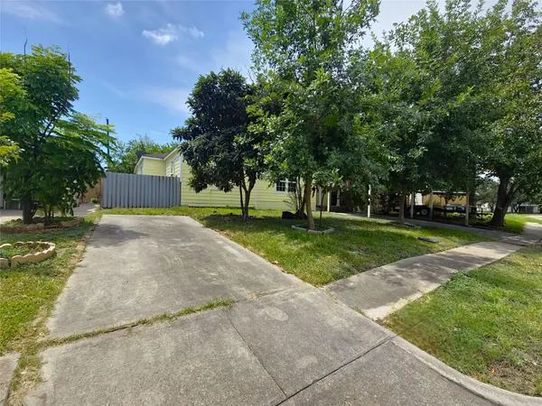 $175,000 | 1003 West Hart Avenue, Pasadena, TX 77506