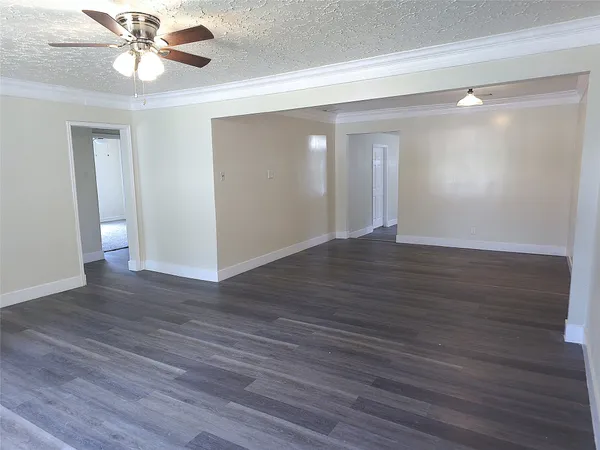 $175,000 | 1003 West Hart Avenue, Pasadena, TX 77506