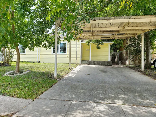 $175,000 | 1003 West Hart Avenue, Pasadena, TX 77506