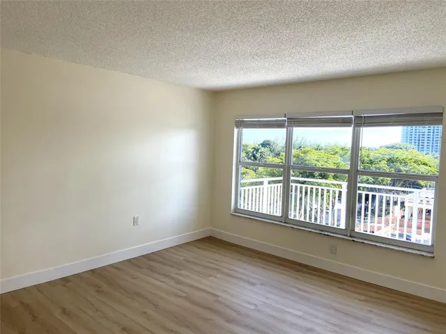 $2,100 | 3000 East Sunrise Boulevard, Unit 6D, Fort Lauderdale, FL 33304