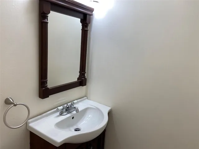 $2,100 | 3000 East Sunrise Boulevard, Unit 6D, Fort Lauderdale, FL 33304