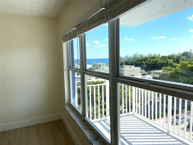 $2,100 | 3000 East Sunrise Boulevard, Unit 6D, Fort Lauderdale, FL 33304
