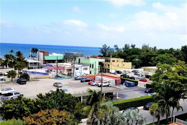 $2,100 | 3000 East Sunrise Boulevard, Unit 6D, Fort Lauderdale, FL 33304