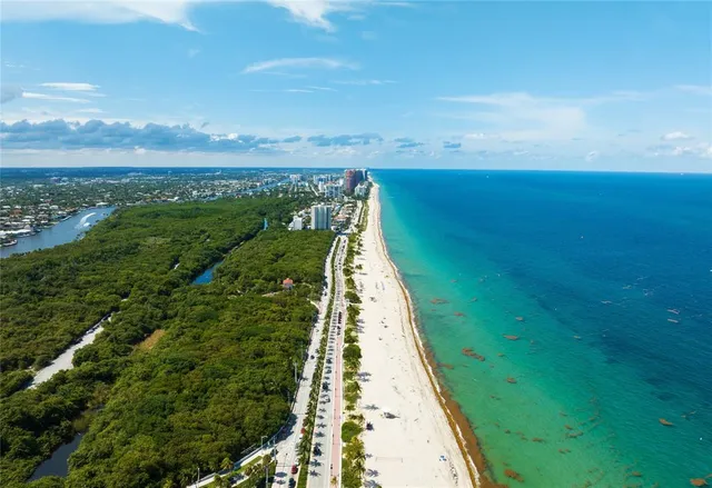 $2,100 | 3000 East Sunrise Boulevard, Unit 6D, Fort Lauderdale, FL 33304