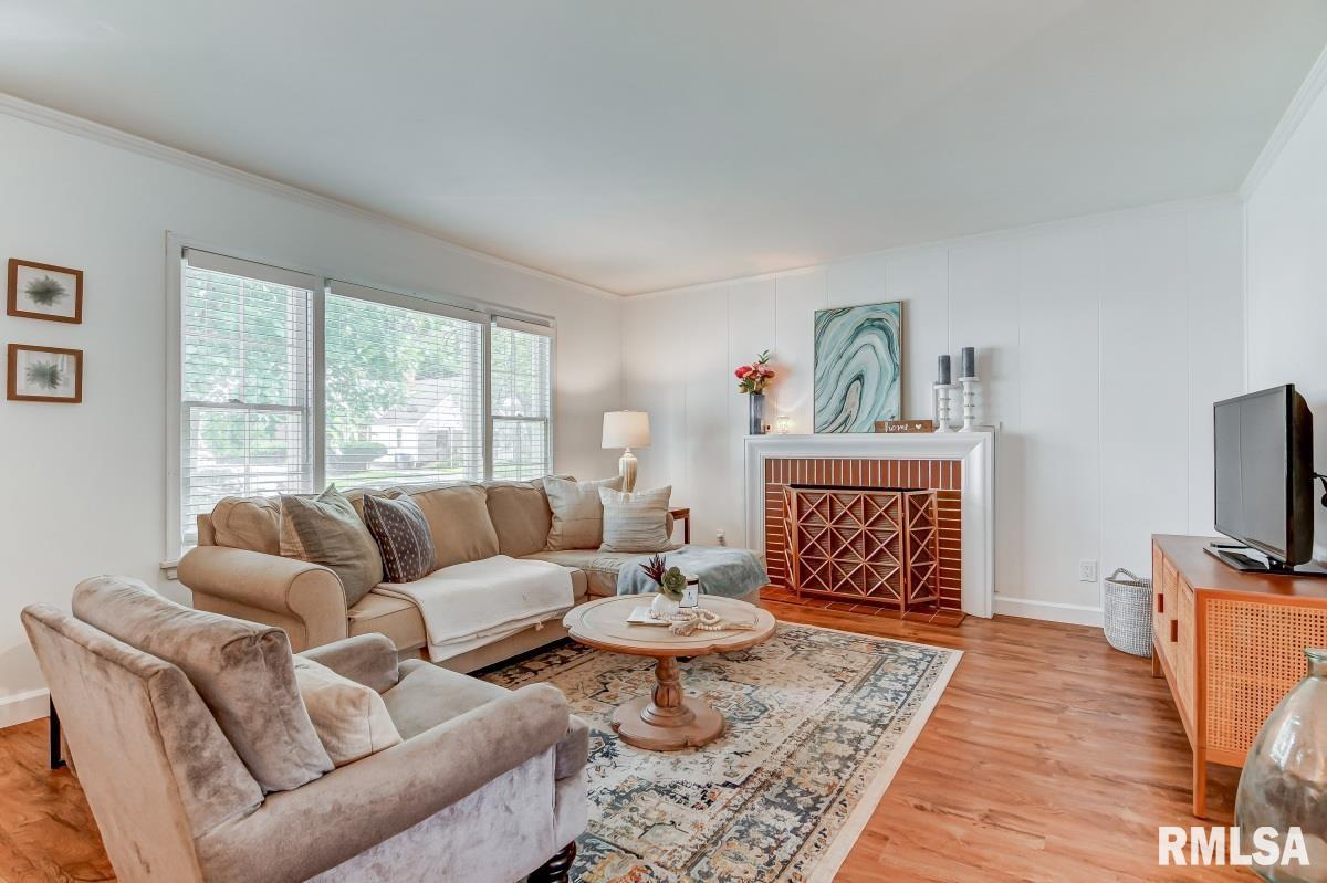 1417 West Edwards Street Springfield, IL 62704 - Photo 4 of 36 Gallery Image 4