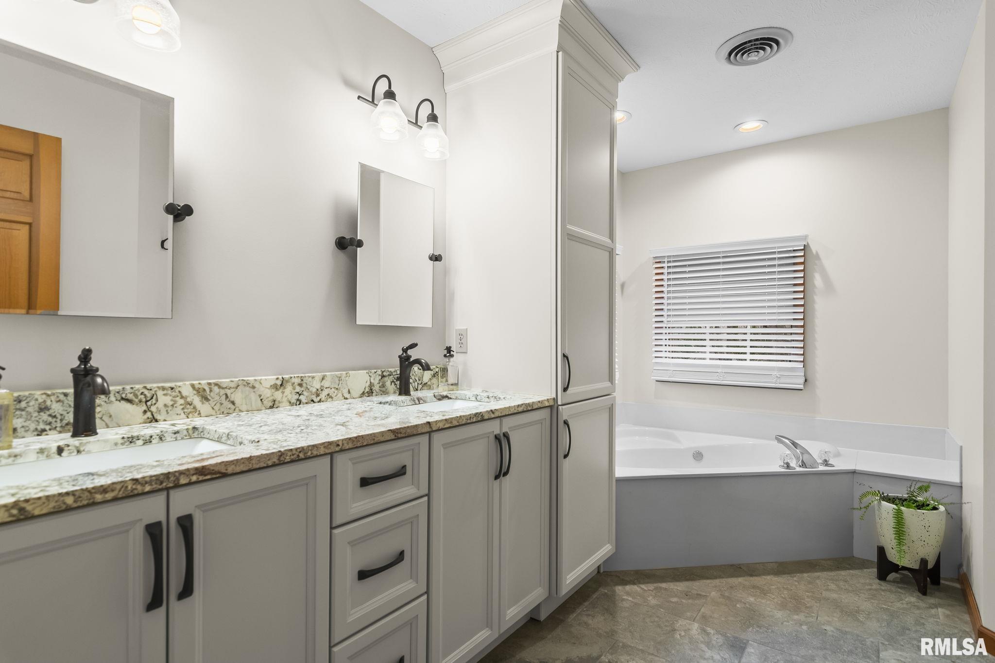 3924 Surry Pl Lane Springfield, IL 62711 - Photo 27 of 53