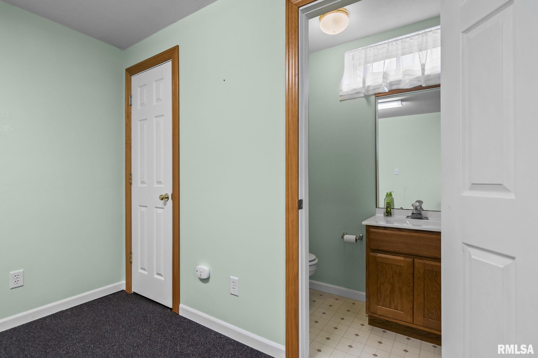 3924 Surry Pl Lane Springfield, IL 62711 - Photo 39 of 53