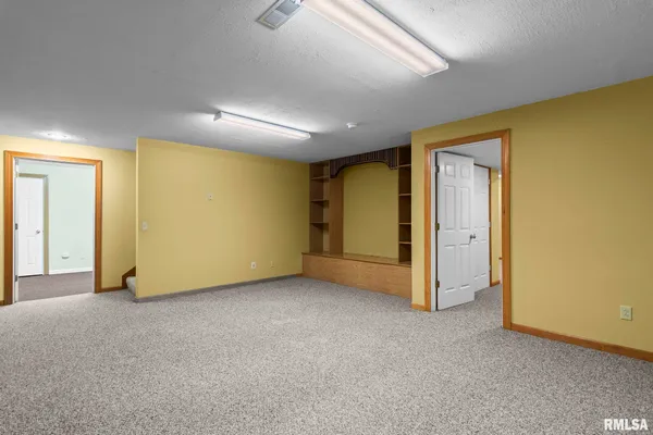 $489,900 | 3924 Surry Pl Lane, Springfield, IL 62711