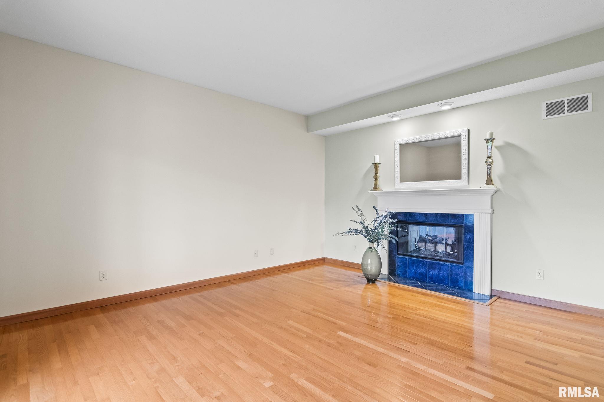 3924 Surry Pl Lane Springfield, IL 62711 - Photo 8 of 53