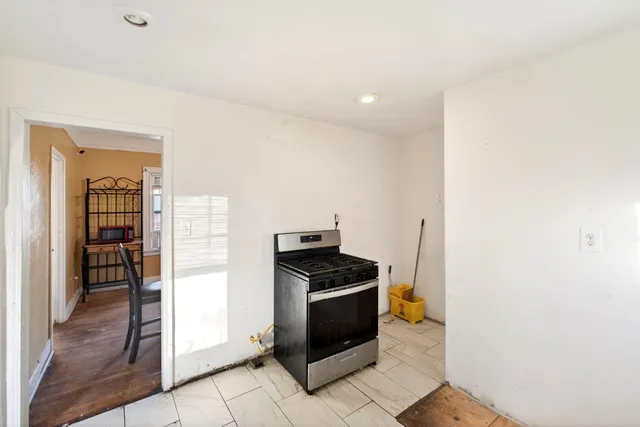 $70,000 | 14161 Sussex Street, Detroit, MI 48227