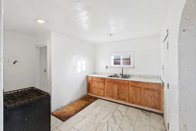 $70,000 | 14161 Sussex Street, Detroit, MI 48227