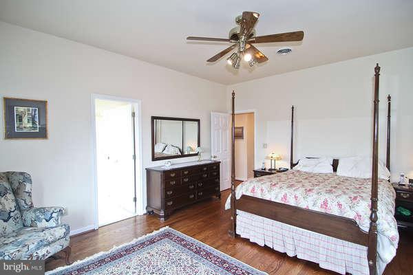 23530 Kings Valley Road Germantown, MD 20876 - Photo 17 of 30 Bedroom (Master)