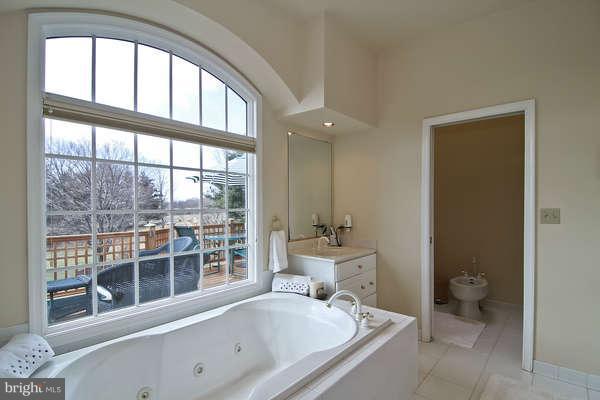 23530 Kings Valley Road Germantown, MD 20876 - Photo 18 of 30 Bath (Master)