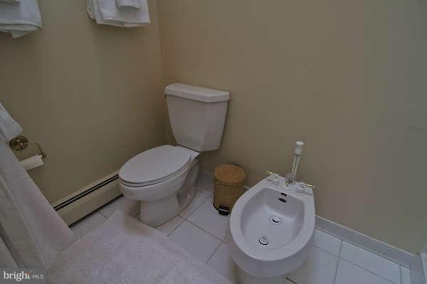 23530 Kings Valley Road Germantown, MD 20876 - Photo 20 of 30 Bath (Master)
