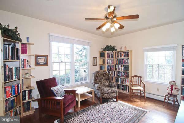 23530 Kings Valley Road Germantown, MD 20876 - Photo 23 of 30 Bedroom