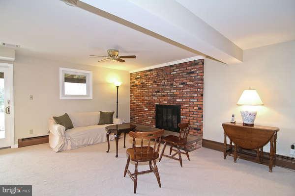 23530 Kings Valley Road Germantown, MD 20876 - Photo 25 of 30 Interior (General)
