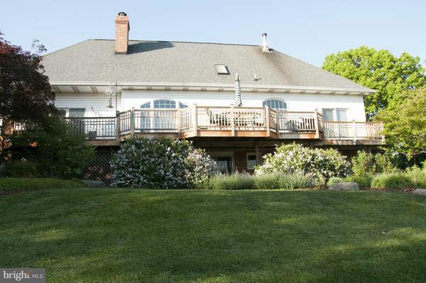23530 Kings Valley Road Germantown, MD 20876 - Photo 28 of 30 Exterior (Rear)