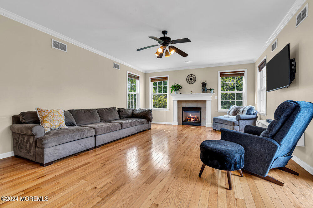 8 North Street Rumson, NJ 07760 - Photo 9 of 31 Family Room