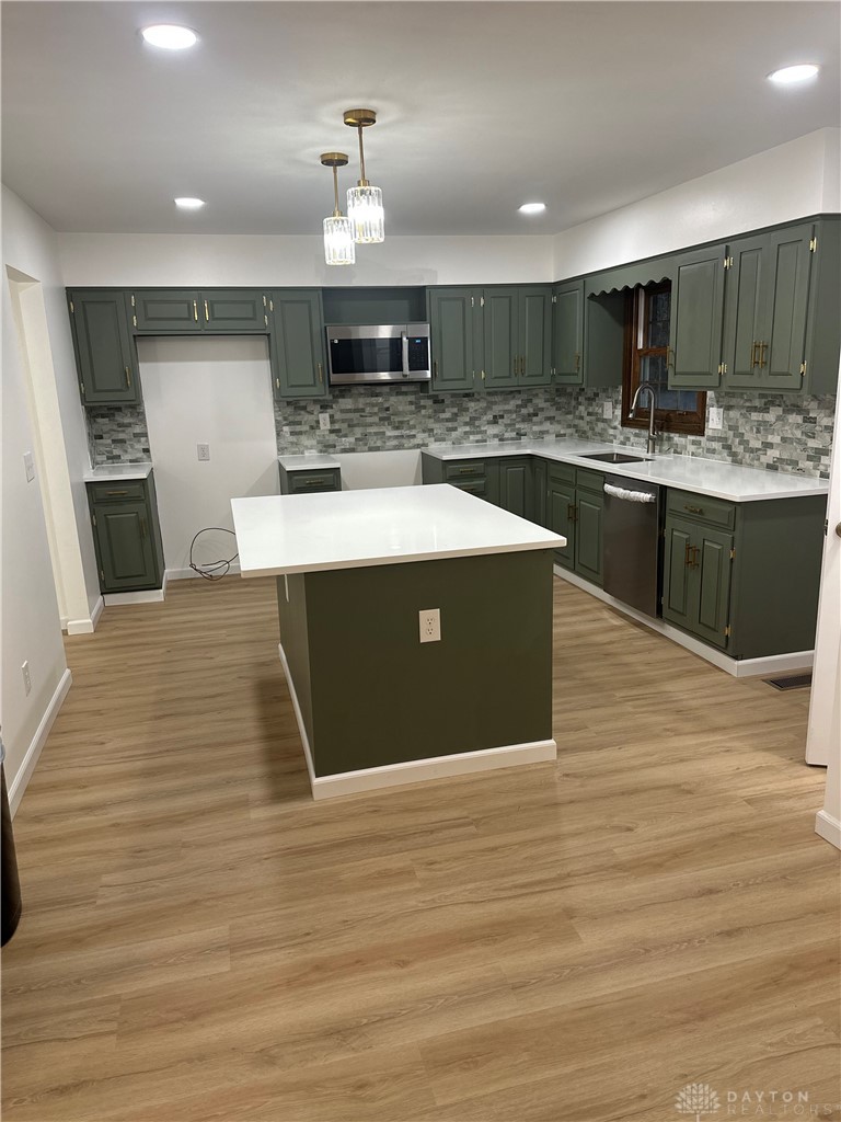 758 Oneida Drive Springfield, OH 45502 - Photo 3 of 25