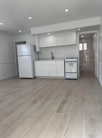 $2,200 | 119 Long Key Lake Drive, Unit 1, Layton, FL 33001