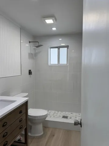 $2,200 | 119 Long Key Lake Drive, Unit 1, Layton, FL 33001