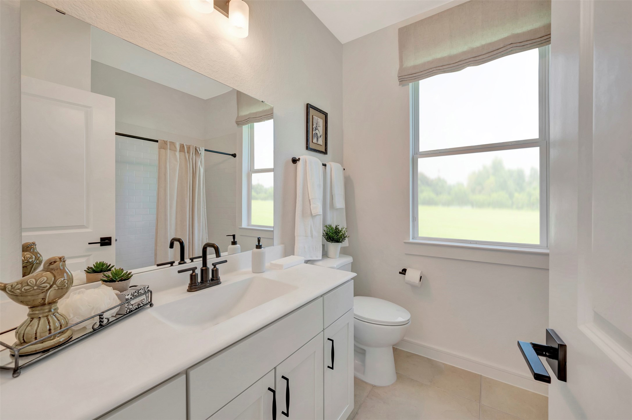 4083 Ranch Home Drive Waller, TX 77484 - Photo 19 of 34 Hall bath (*Photo not of actual home and used for illustration purposes only.)