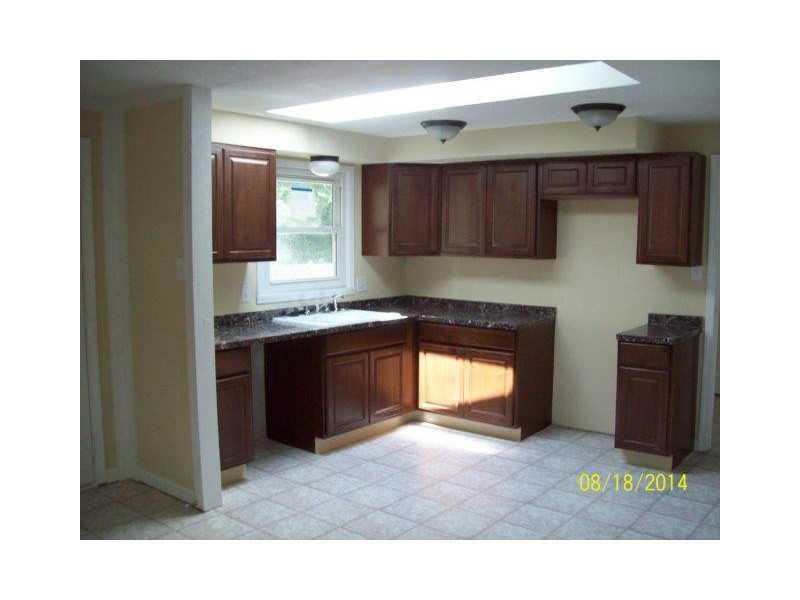 7307 Harcourt Road Indianapolis, IN 46260 - Photo 4 of 9 Gallery Image 4
