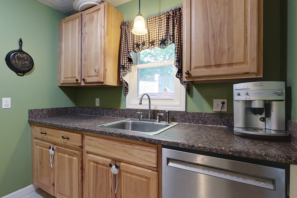 103 Main Street, Unit 16 Pepperell, MA 01463 - Photo 3 of 24