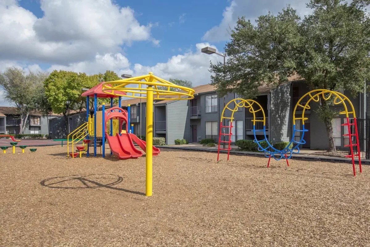 2101 Hayes Road, Unit 2102 Houston, TX 77042 - Photo 12 of 17 Model Unit