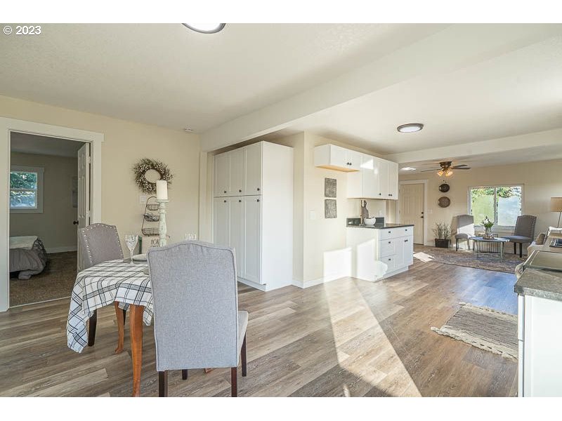 15686 Quall Road Northeast Silverton, OR 97381 - Photo 14 of 37 Gallery Image 14