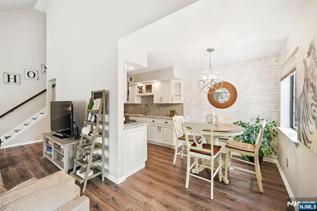 $489,900 | 3811 Melville Court, Mahwah, NJ 07430