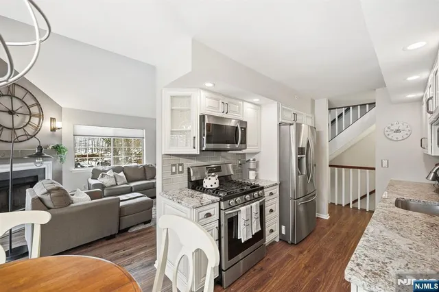 $489,900 | 3811 Melville Court, Mahwah, NJ 07430