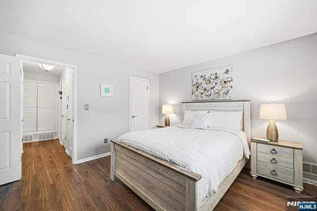 $489,900 | 3811 Melville Court, Mahwah, NJ 07430