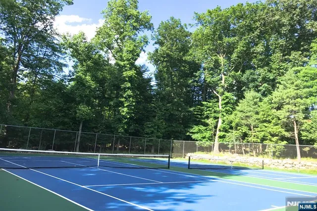 $489,900 | 3811 Melville Court, Mahwah, NJ 07430