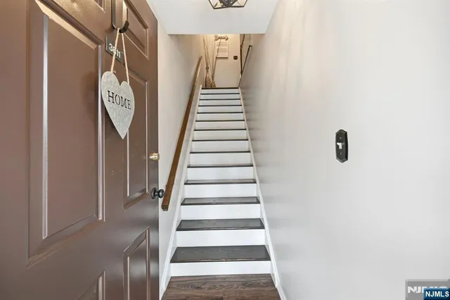 $489,900 | 3811 Melville Court, Mahwah, NJ 07430