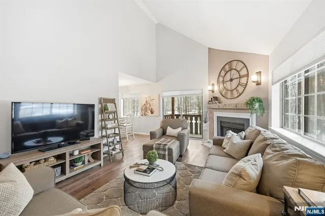 $489,900 | 3811 Melville Court, Mahwah, NJ 07430