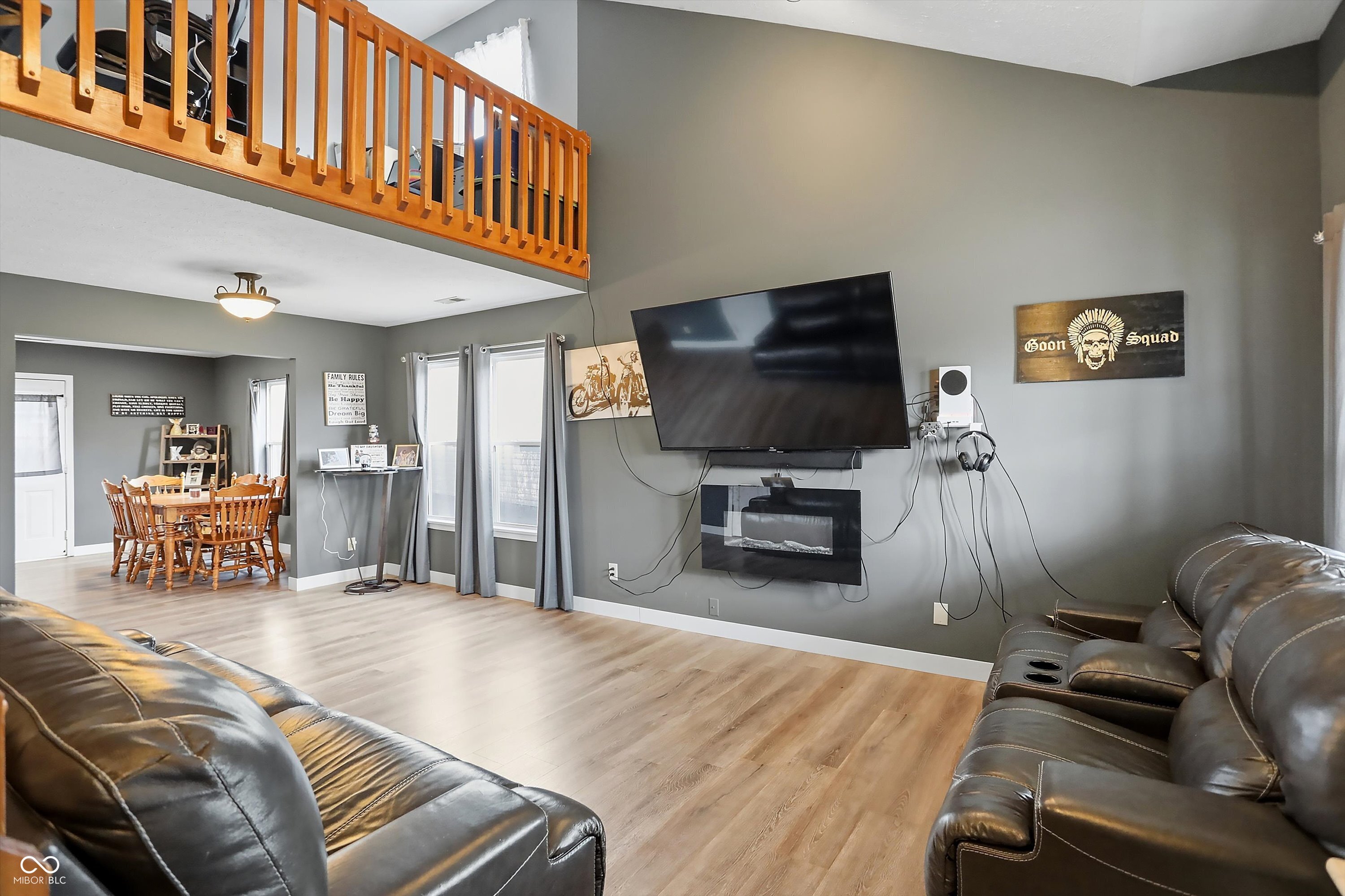 5218 West Hidden Ridge Court Indianapolis, IN 46221 - Photo 3 of 40