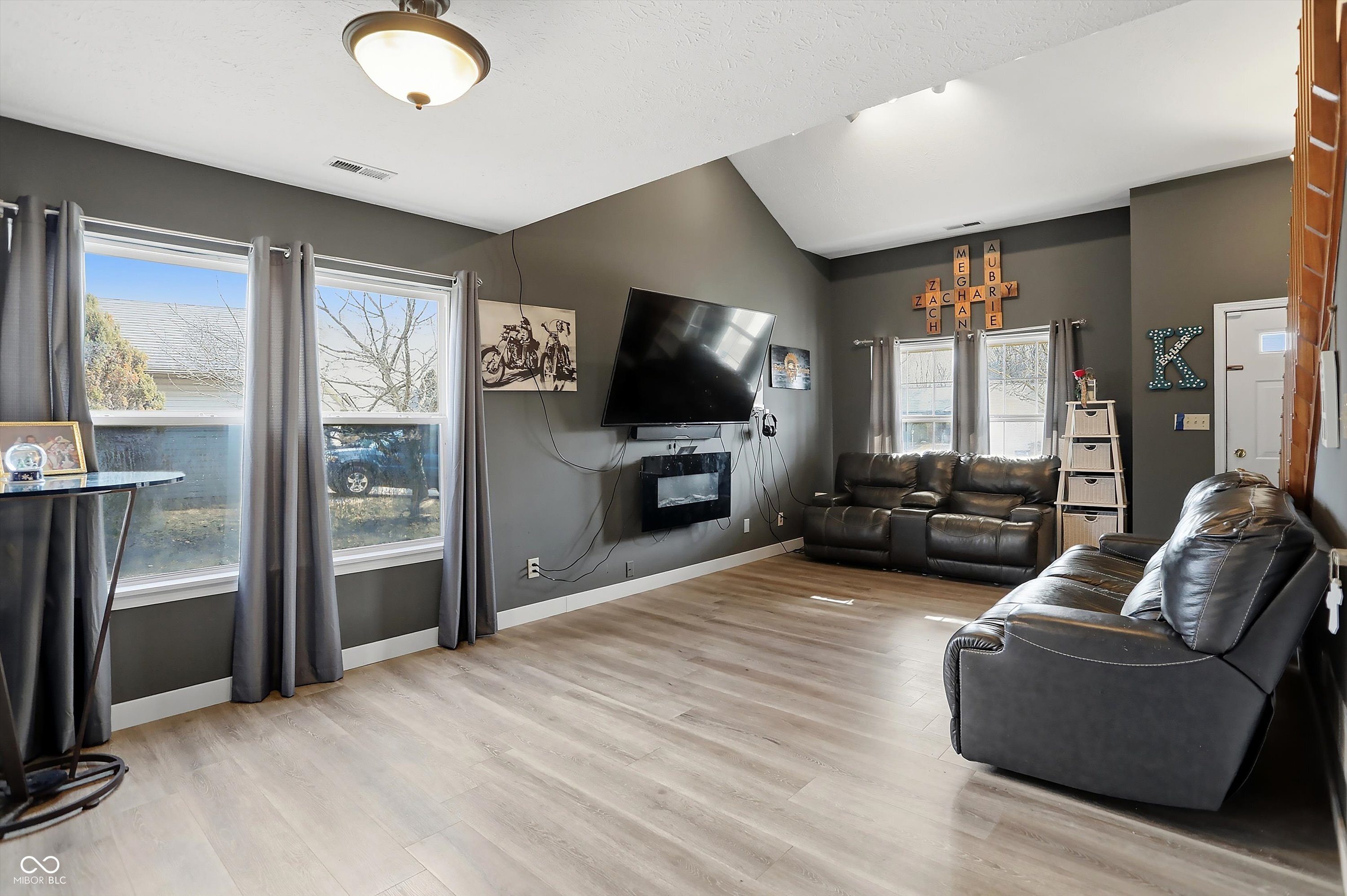 5218 West Hidden Ridge Court Indianapolis, IN 46221 - Photo 6 of 40