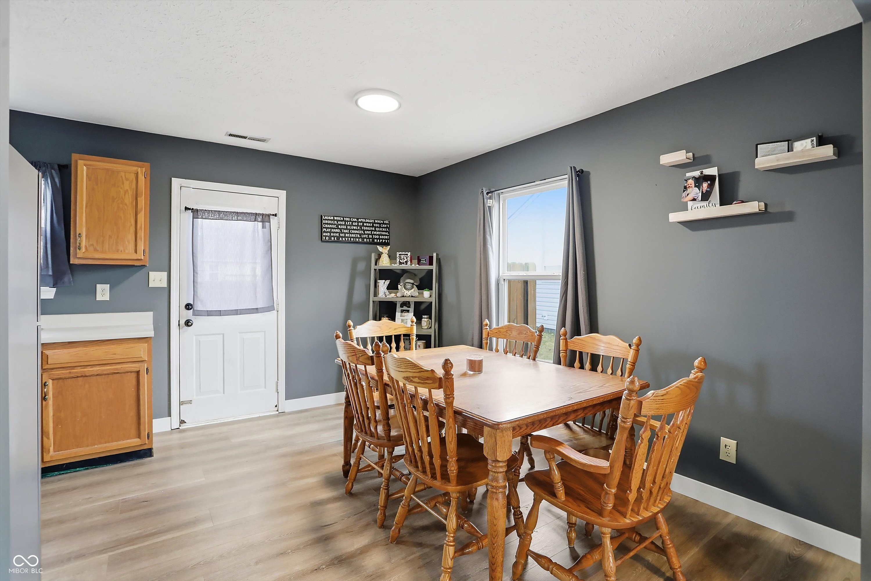 5218 West Hidden Ridge Court Indianapolis, IN 46221 - Photo 8 of 40