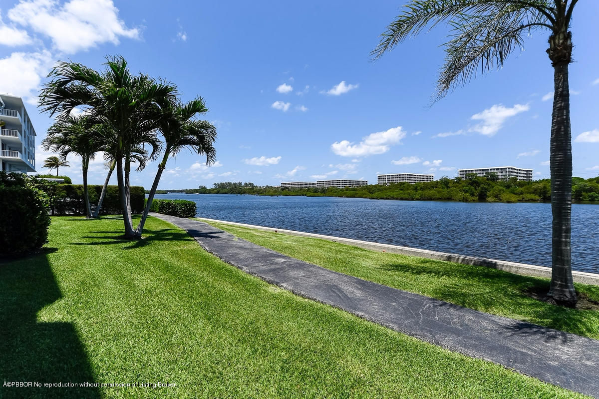 2165 Ibis Isle Road, Unit 4 Palm Beach, FL 33480 - Photo 10 of 11 Intracoastal View