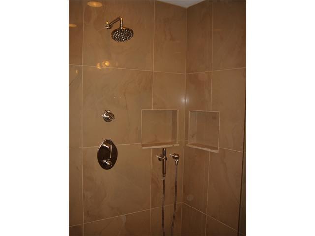 938 Farnham Road Columbus, OH 43220 - Photo 12 of 24 Gallery Image 12