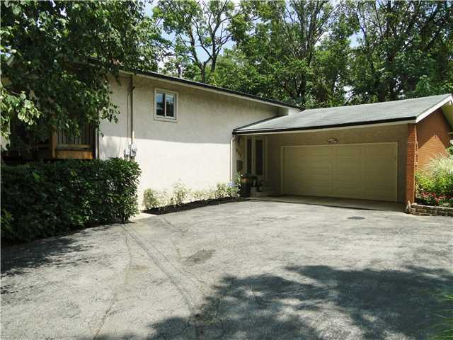 938 Farnham Road Columbus, OH 43220 - Photo 24 of 24 Gallery Image 24